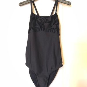 Wear Moi child 8-10 Dance Leotard